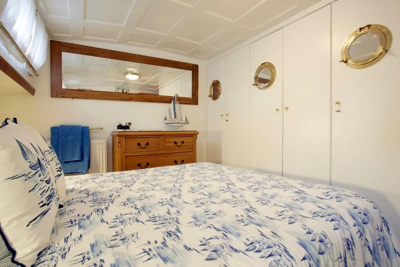 Motor Vessel Till Hotel York Verenigd Koninkrijk