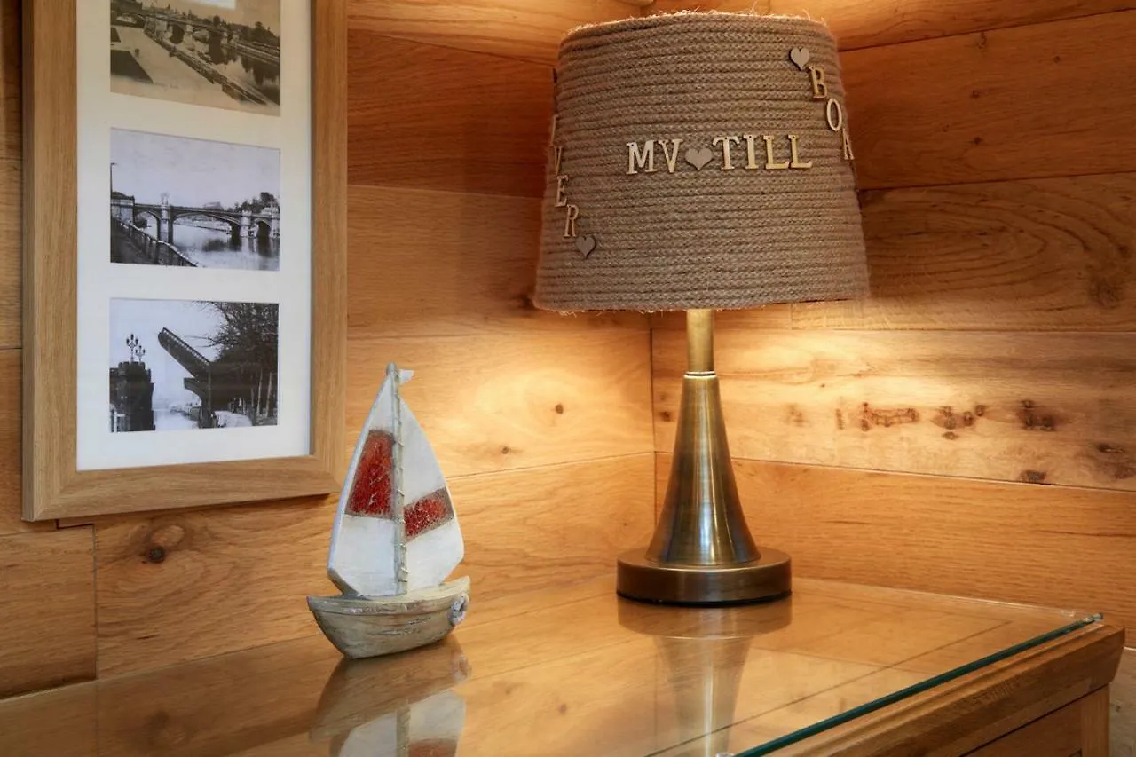Motor Vessel Till Hotel York