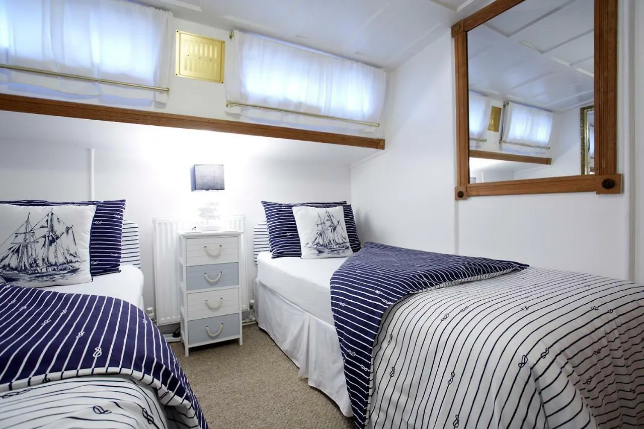 Motor Vessel Till Hotel York Botel