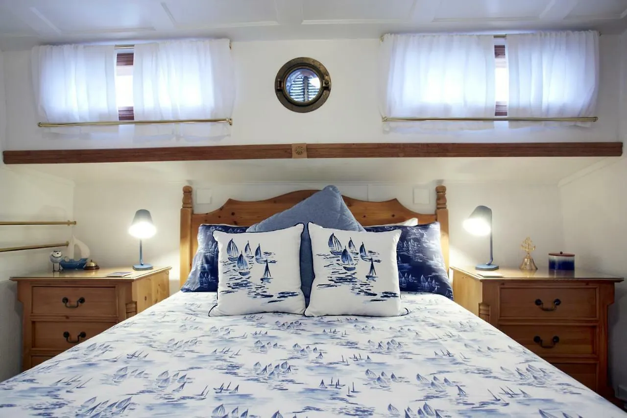 Motor Vessel Till Hotel York